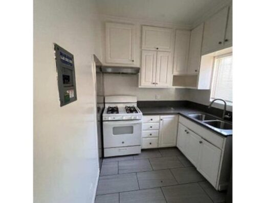 Studio Apartment 1328 E 21St St in Los Angeles, CA 90011