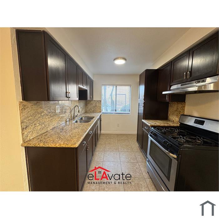 3 Bedroom Apartment 9050 Tobias Ave in Panorama City