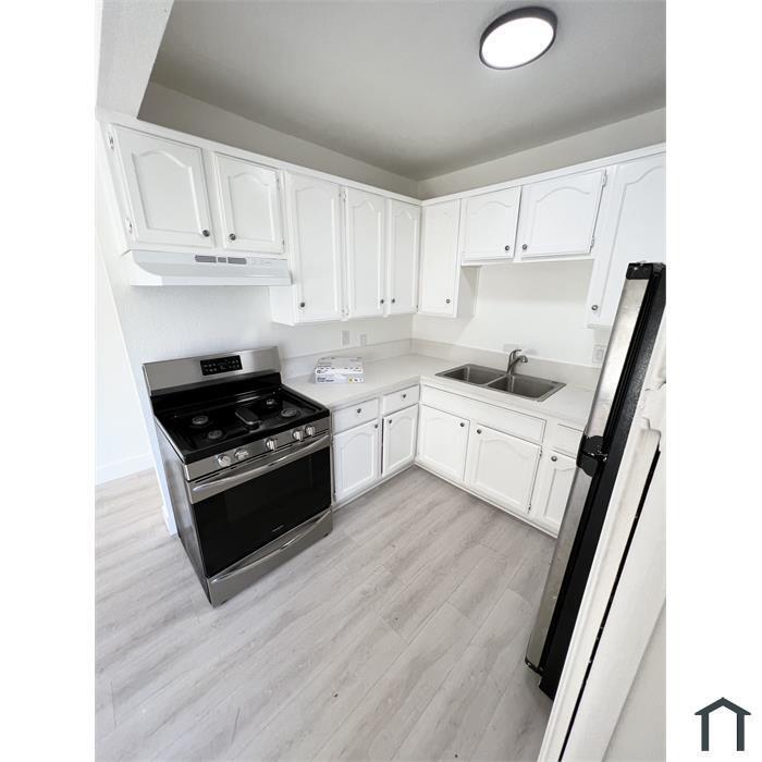 393765_0ff108380151455187ae9bf37a470d12