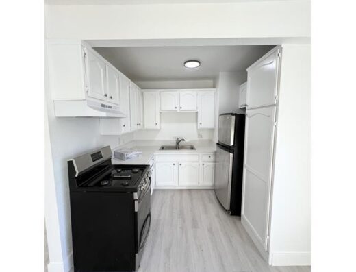 2 Bedroom Apartment 1000 E 25Th St in Los Angeles, CA 90011