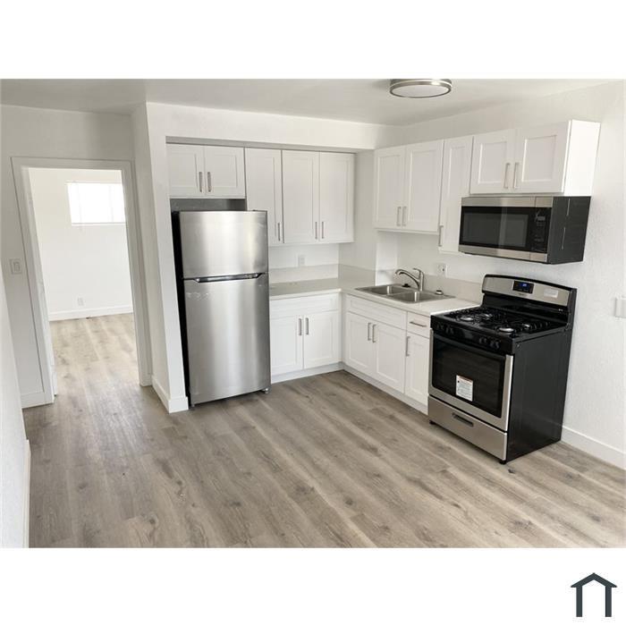 404641_5c7eb866848f41749b4ae9c38847cf06