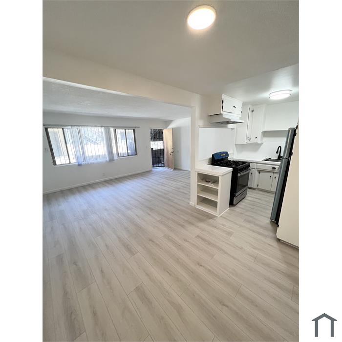 1 Bedroom Apartment 3318 Drew St in Los Angeles