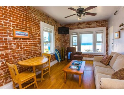 Studio Apartment 1305 Ocean Front Walk in Venice, CA 90291