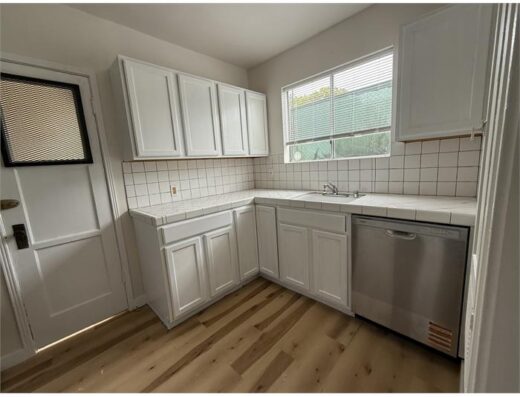 Studio Apartment 1201 N Gower St in Los Angeles, CA 90038