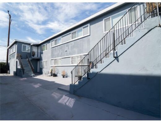 2 Bedroom Apartment 10910 Avalon Blvd in Los Angeles, CA 90061