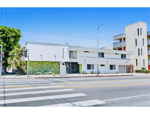 Studio Apartment 10355 S Western Ave in Los Angeles, CA 90047