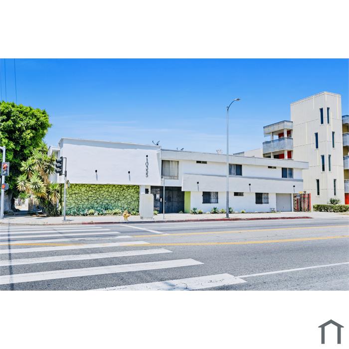 Studio Apartment 10355 S Western Ave in Los Angeles