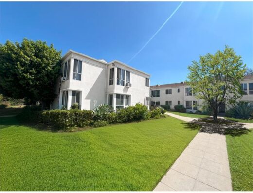 Studio Apartment 1201 N Gower St in Los Angeles, CA 90038