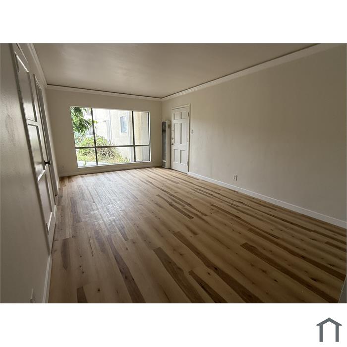 900203_6ca07b900c964514840d1ce50d1e0d10